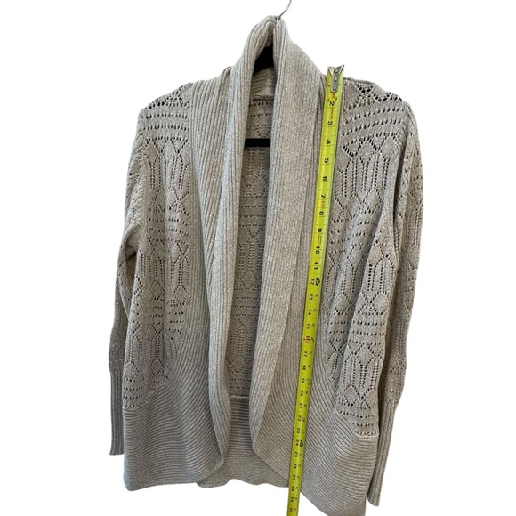 COPY - Alia Beige crochet Cardigan size large - Picture 2 of 4
